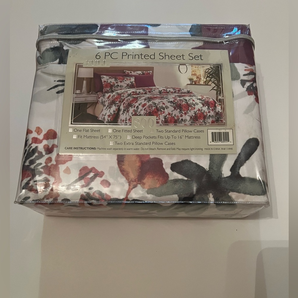 6 pieces printed of bedsheet set full size.
